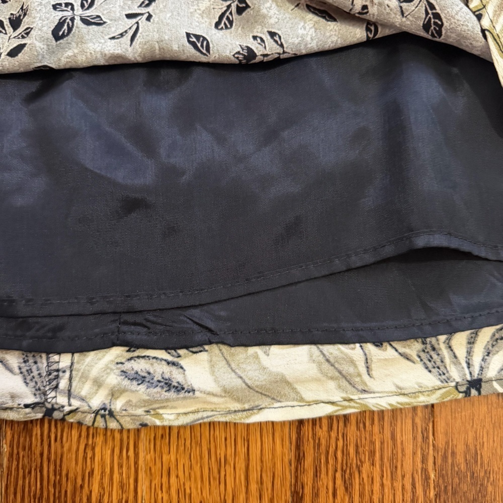 Intriguing Threads Vintage Black Gray Tan Floral Animal Print Skirt Size 10 - Picture 4 of 8